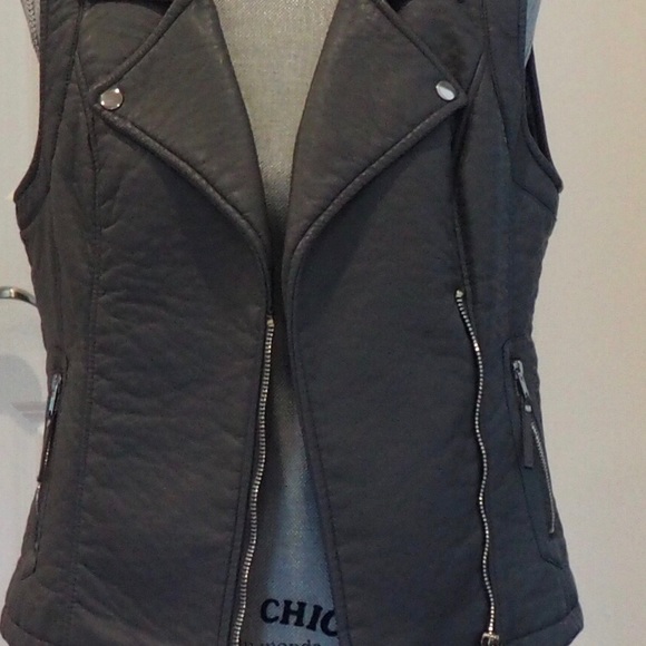 Black faux leather vest - Picture 1 of 5